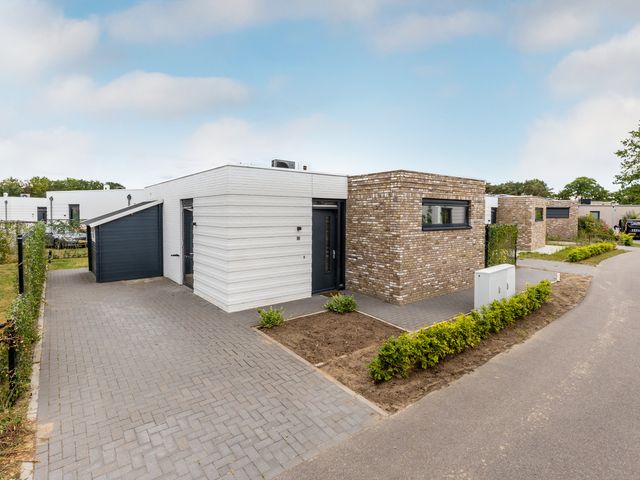 Foto van Loverensestraat 3 241