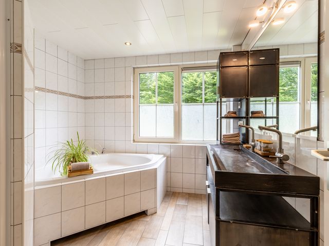 Foto van Burg. Van de Venstraat 15