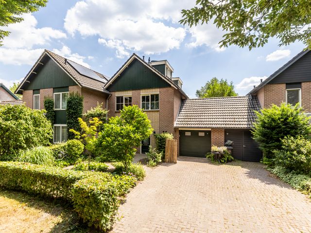 Foto van Burg. Van de Venstraat 15