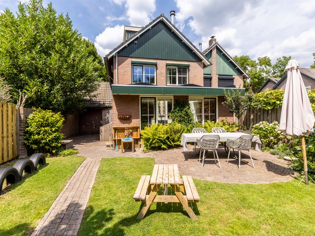 Foto van Burg. Van de Venstraat 15