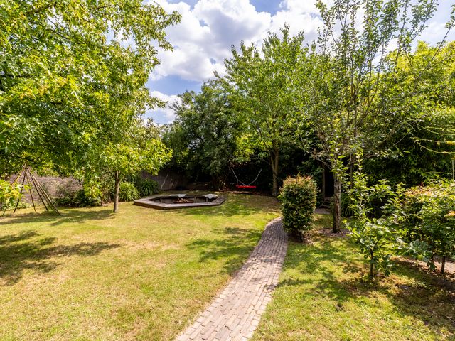 Foto van Burg. Van de Venstraat 15