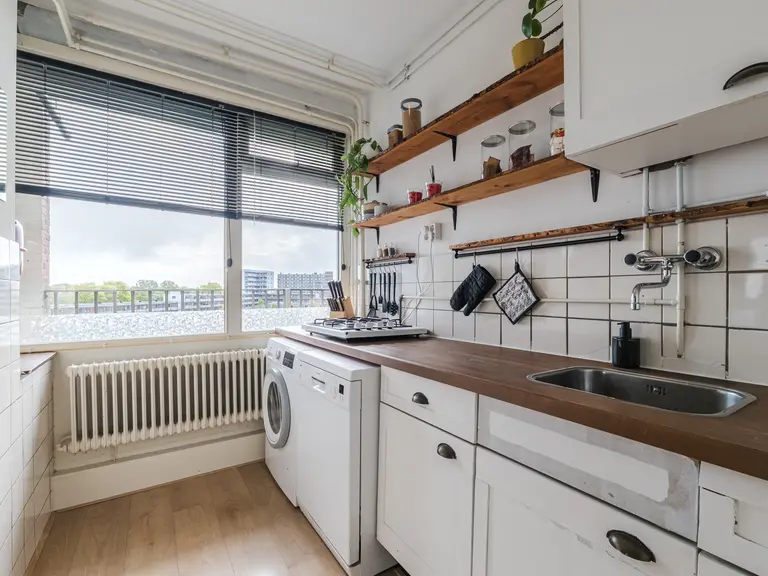 Donderslaan 94, GRONINGEN