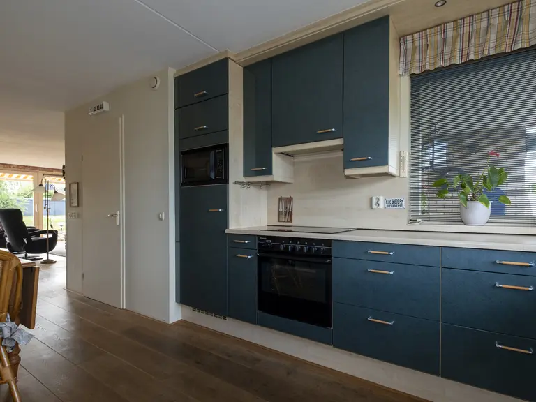 Weegbree 19, HOOGEVEEN