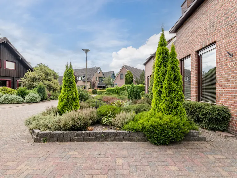 Buitenes 77, ASSEN