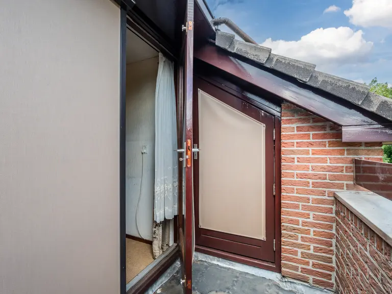Buitenes 77, ASSEN