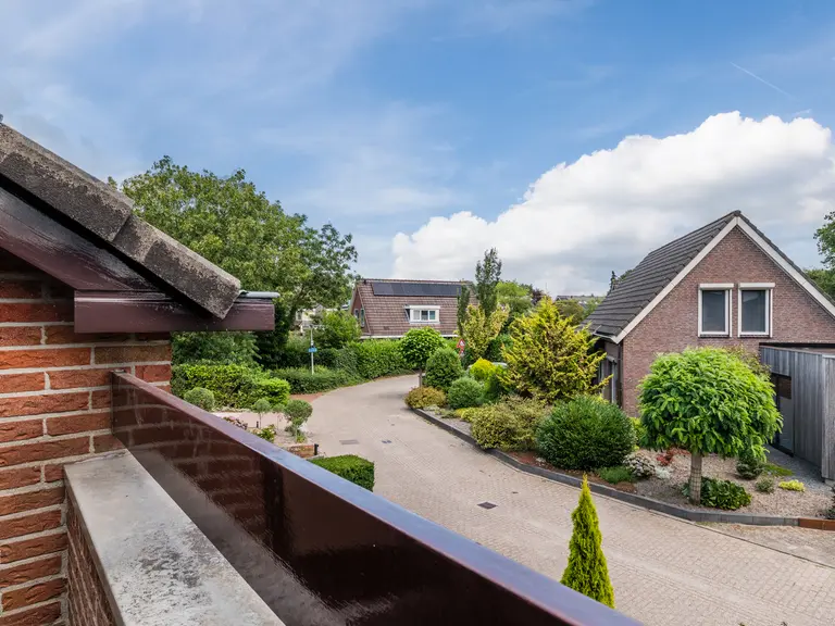Buitenes 77, ASSEN