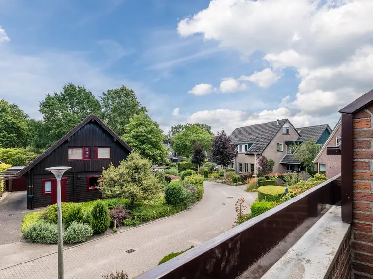 Buitenes 77, ASSEN