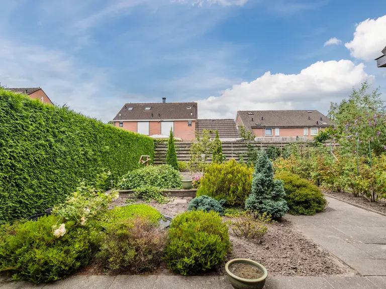 Buitenes 77, ASSEN