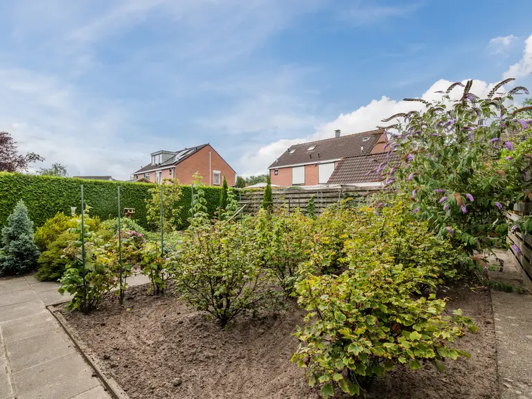 Buitenes 77, ASSEN