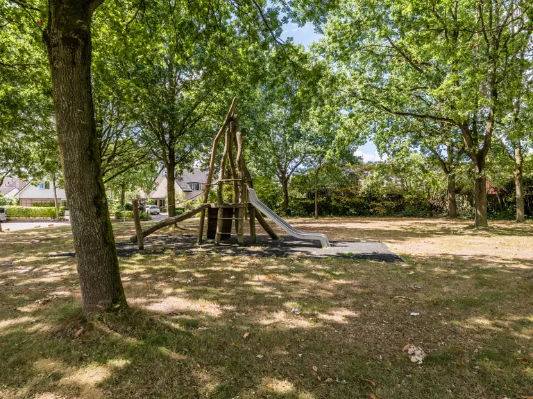 Buitenes 77, ASSEN