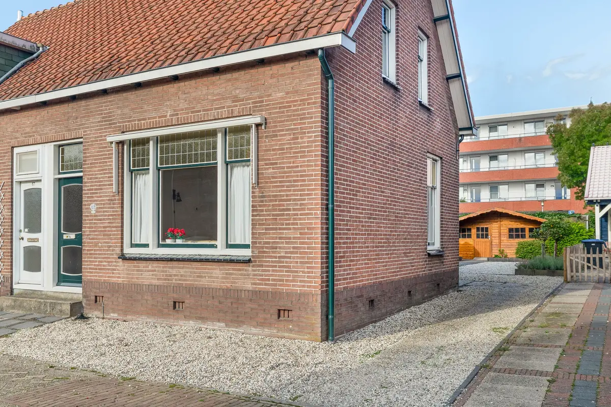 Emmastraat 69, LEKKERKERK