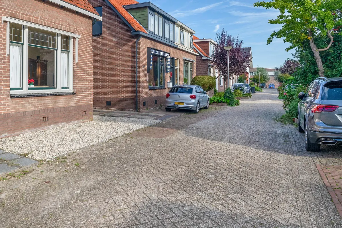 Emmastraat 69, LEKKERKERK