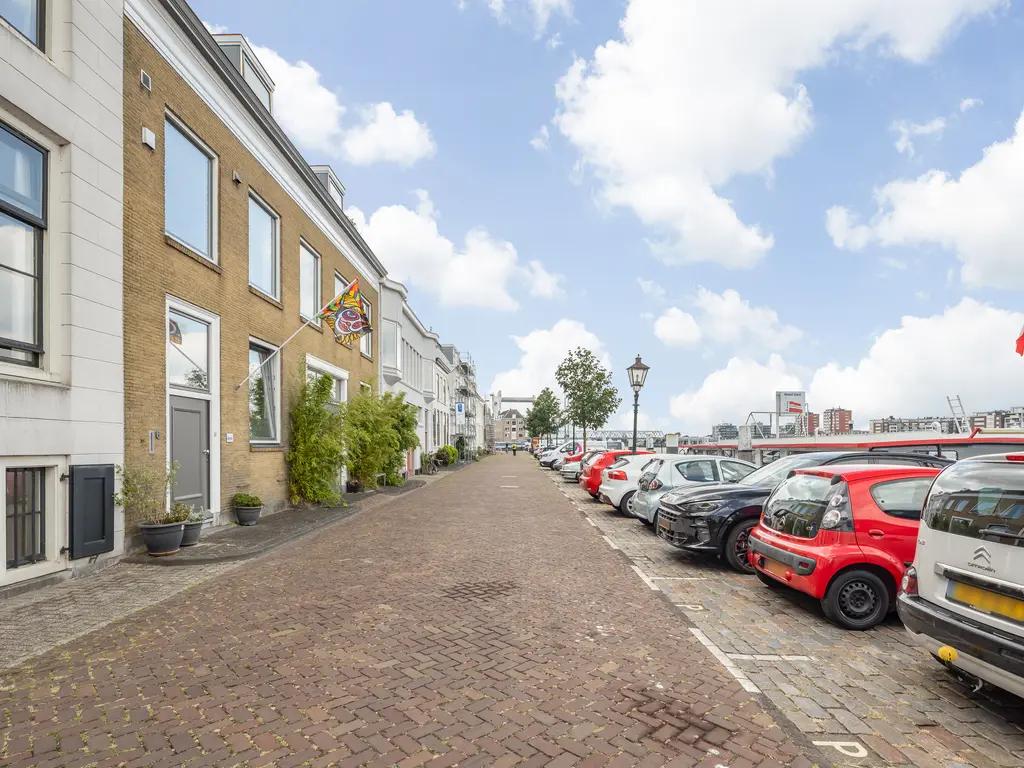 Hooikade 5, DORDRECHT