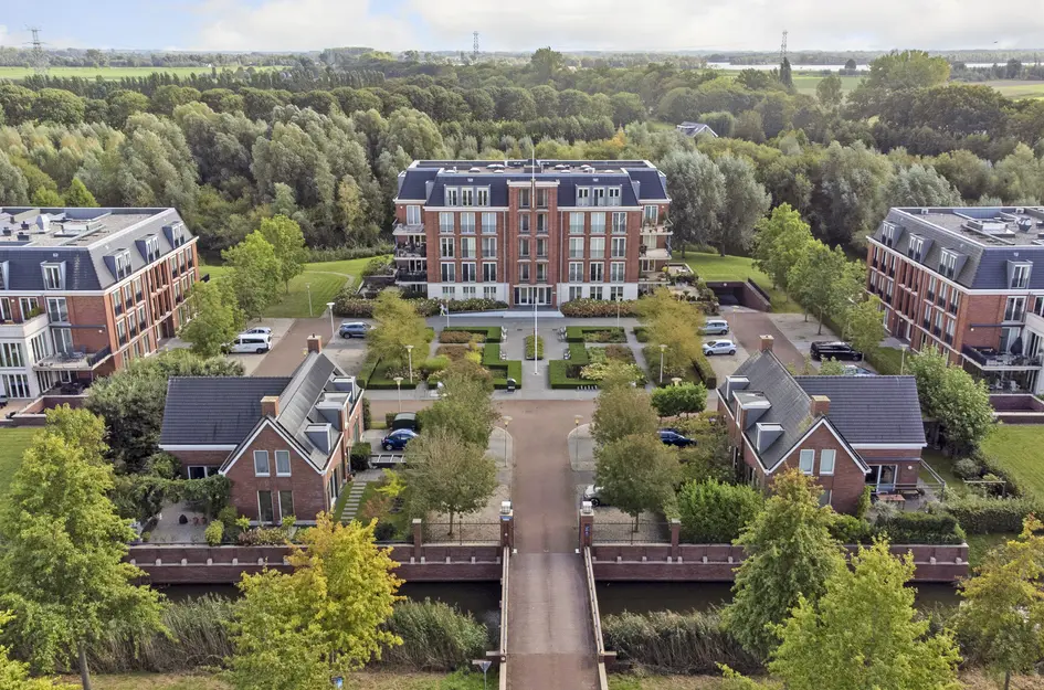 Hovenlaan 77