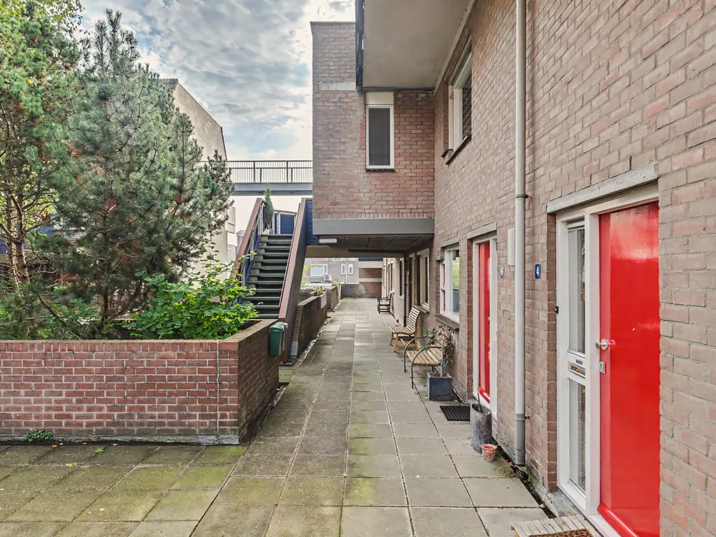 Doornenburg 6, DORDRECHT