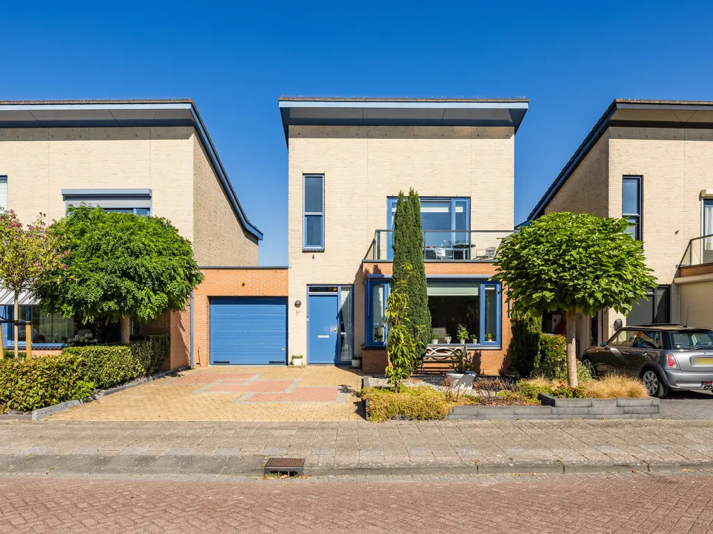 Etudestraat 96, HELLEVOETSLUIS