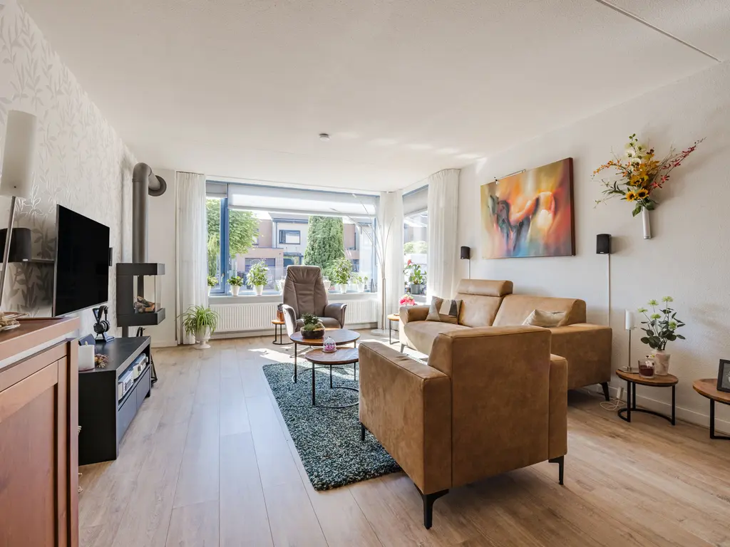 Etudestraat 96, HELLEVOETSLUIS