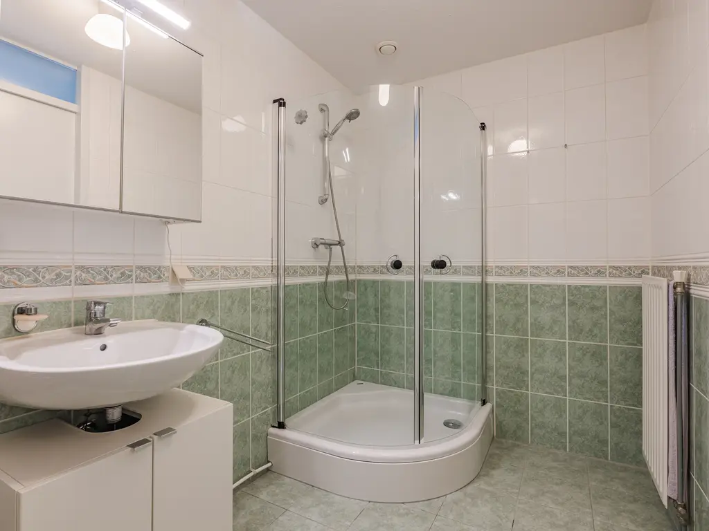 Etudestraat 96, HELLEVOETSLUIS