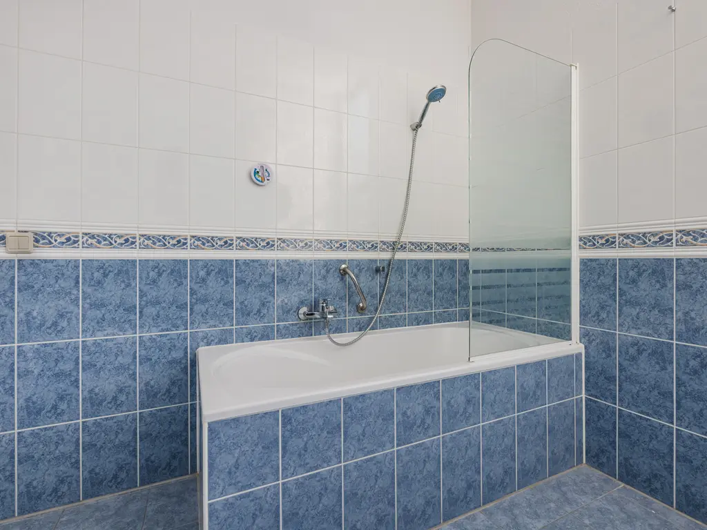 Etudestraat 96, HELLEVOETSLUIS
