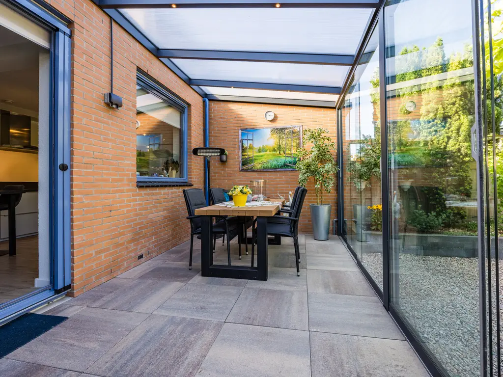 Etudestraat 96, HELLEVOETSLUIS