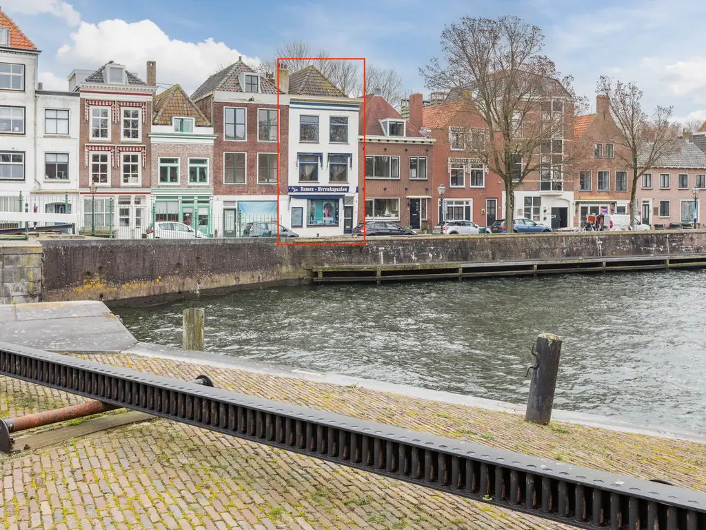 Oostkade 48, HELLEVOETSLUIS