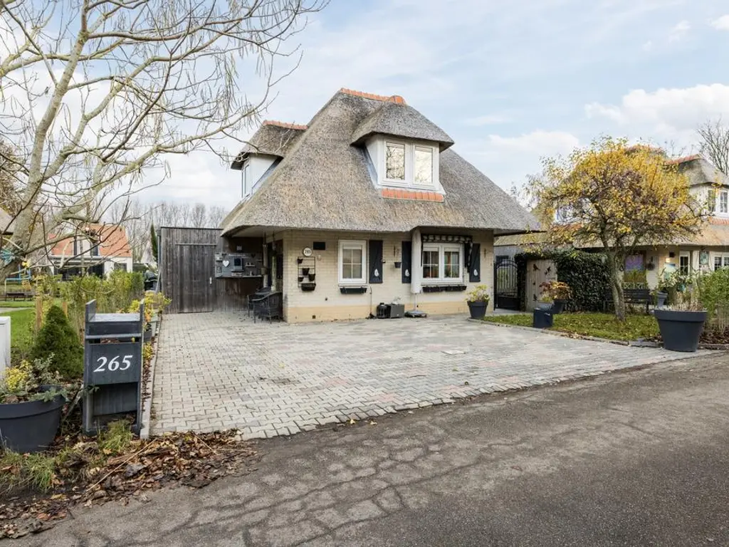 Parkweg 1B265, HELLEVOETSLUIS