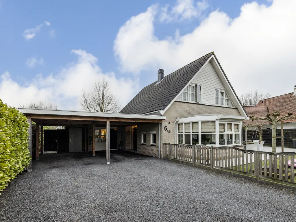 Courteniusstraat 6, HELLEVOETSLUIS