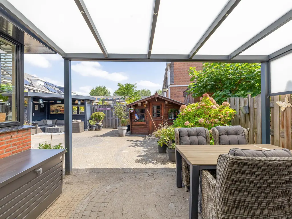 Rondostraat 68, HELLEVOETSLUIS