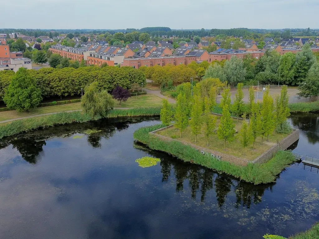 Rondostraat 68, HELLEVOETSLUIS