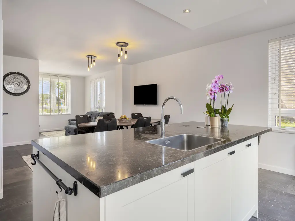 Spoorbaan 27, HELLEVOETSLUIS