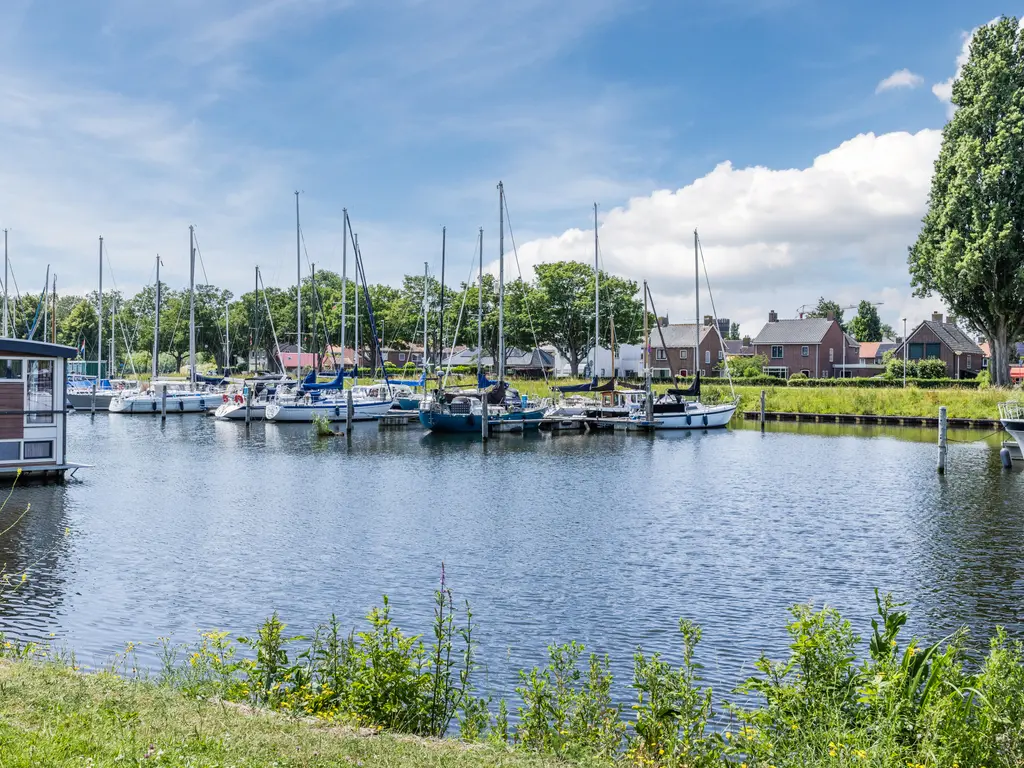 Spoorbaan 27, HELLEVOETSLUIS