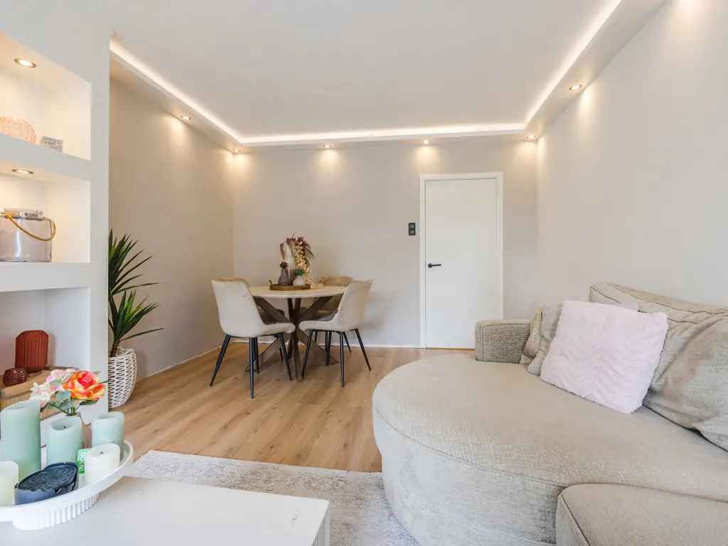 Eikenlaan 5C, SPIJKENISSE