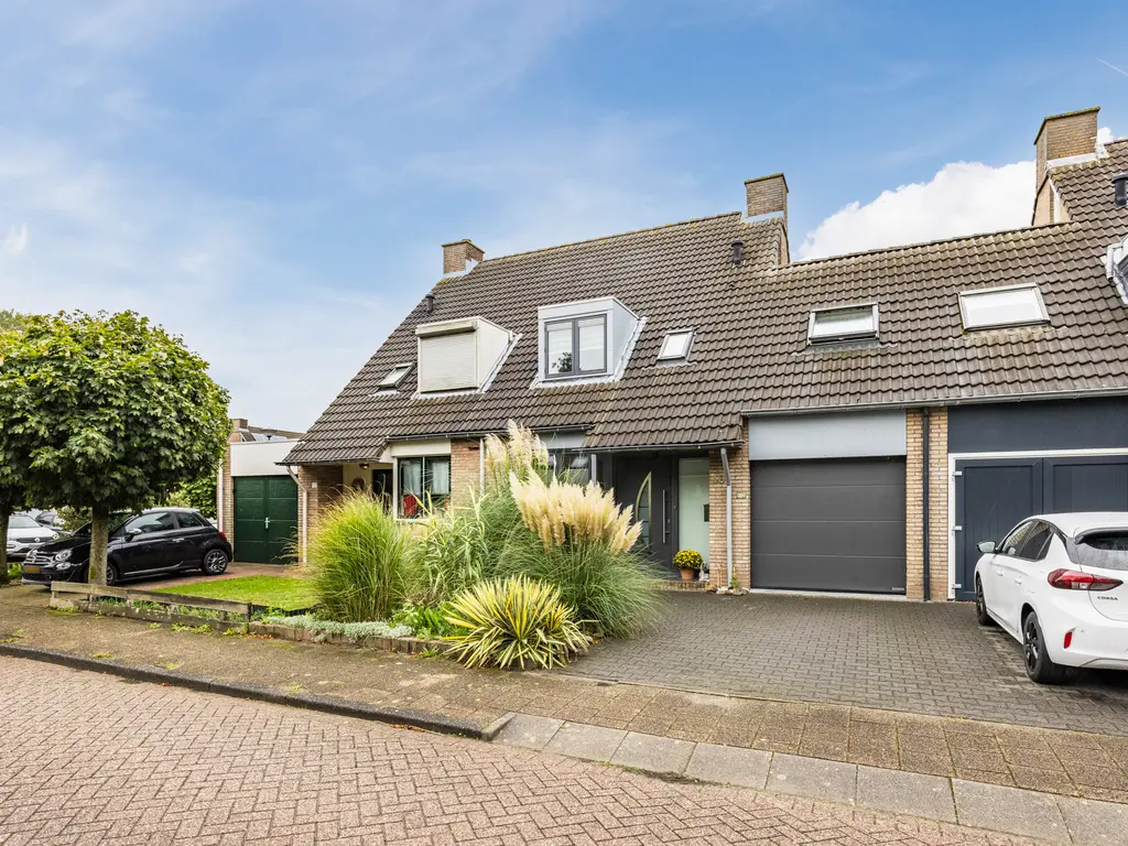 Witte de Withplein 10, HELLEVOETSLUIS