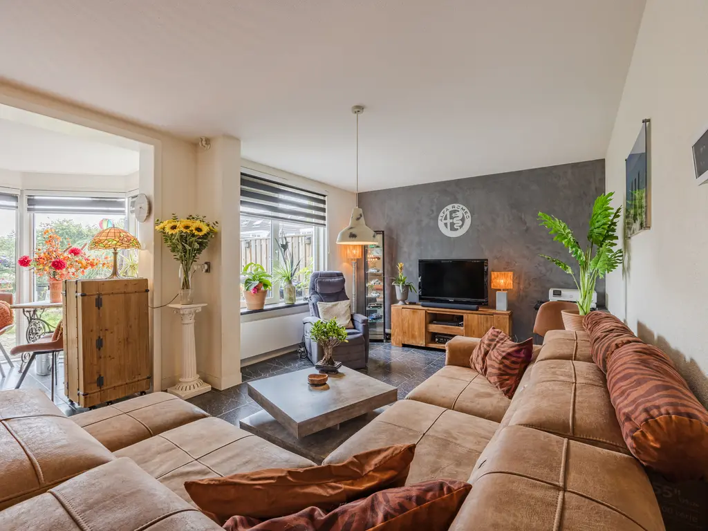Witte de Withplein 10, HELLEVOETSLUIS