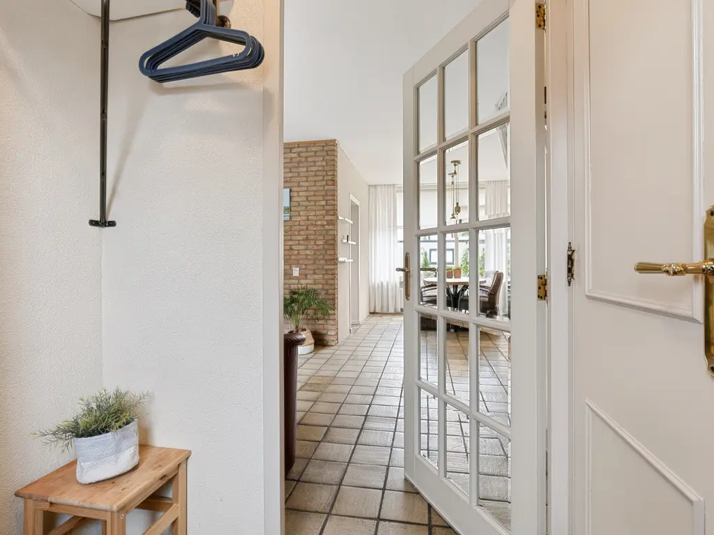 Nicolaas Beetsstraat 1, HELLEVOETSLUIS