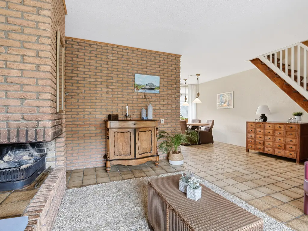 Nicolaas Beetsstraat 1, HELLEVOETSLUIS