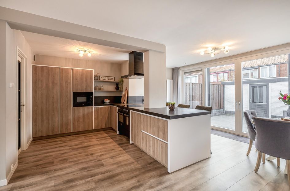 Tussenwoning te koop: P C de Vinckstraat 7, Hellevoetsluis