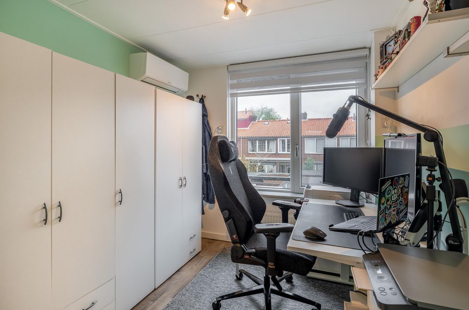 Tussenwoning te koop: P C de Vinckstraat 7, Hellevoetsluis