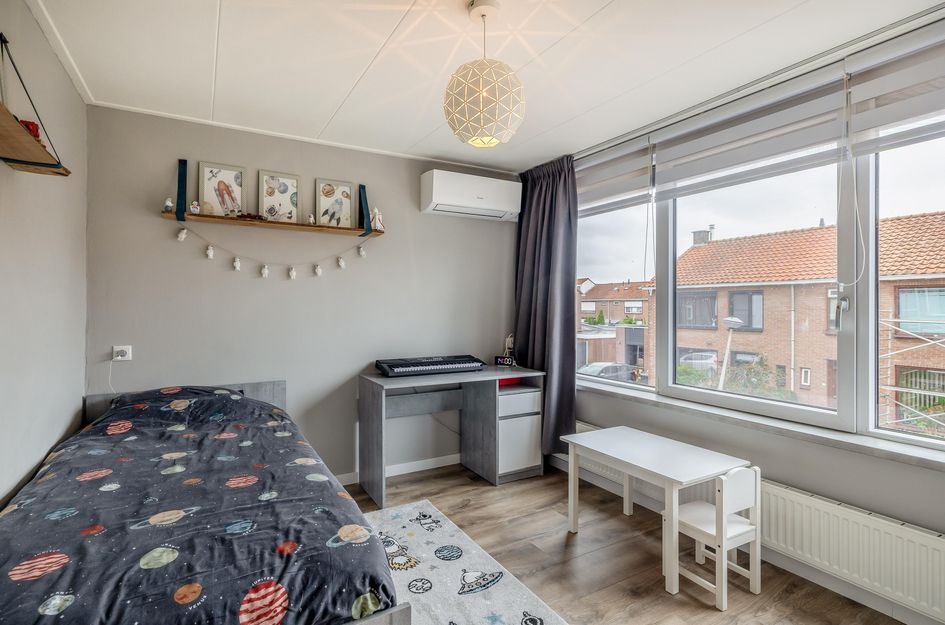 Tussenwoning te koop: P C de Vinckstraat 7, Hellevoetsluis