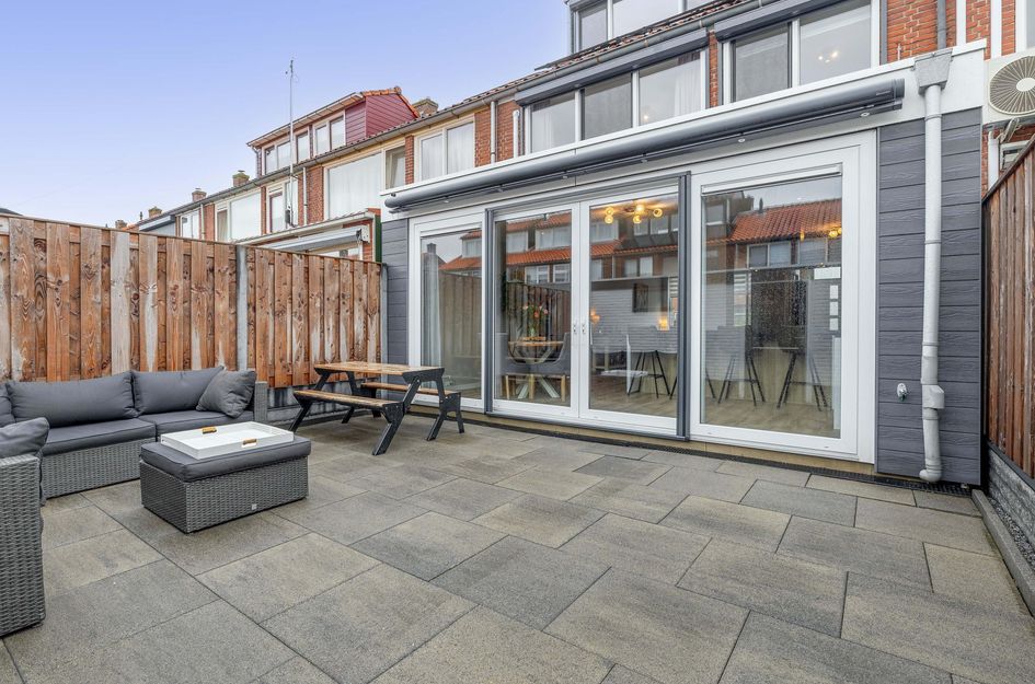 Tussenwoning te koop: P C de Vinckstraat 7, Hellevoetsluis