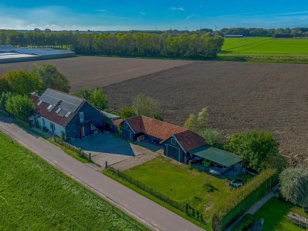 Westdijk 31, HELLEVOETSLUIS