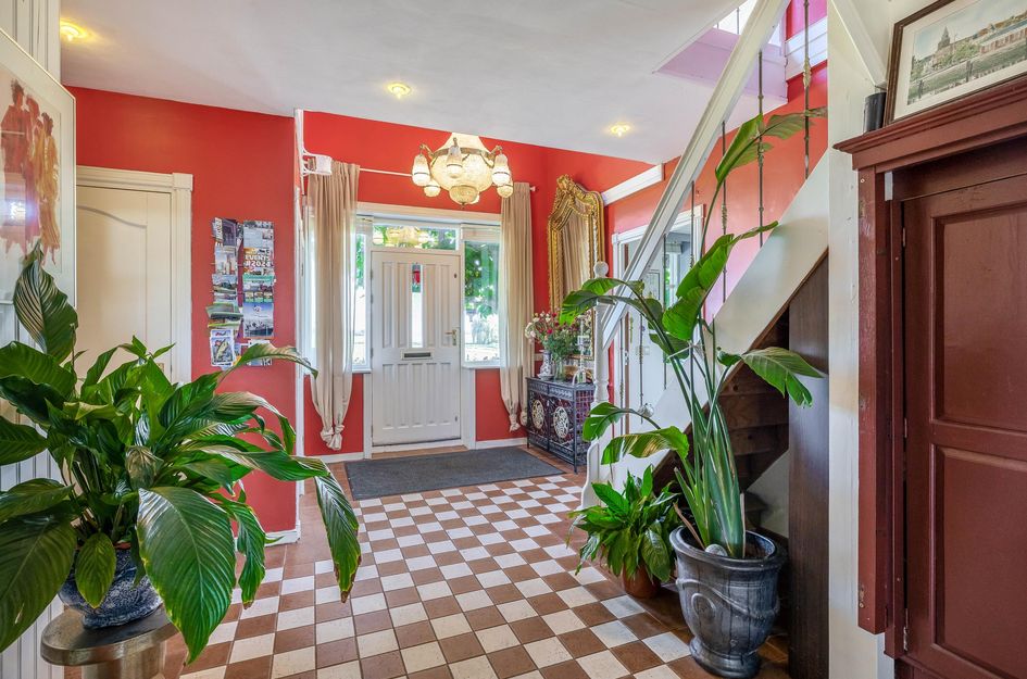 Vrijstaande woning te koop: Westdijk 31, Hellevoetsluis