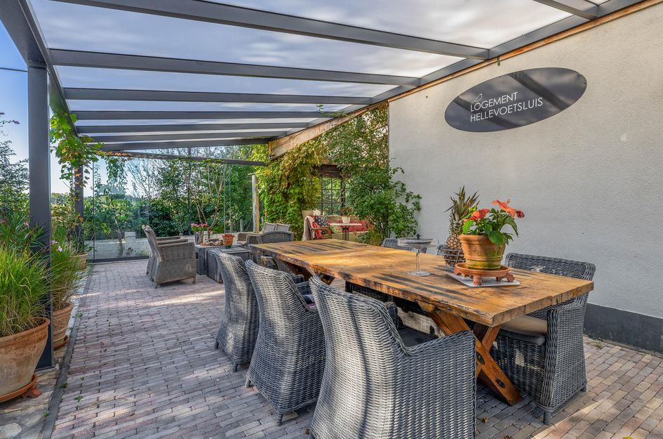 Vrijstaande woning te koop: Westdijk 31, Hellevoetsluis