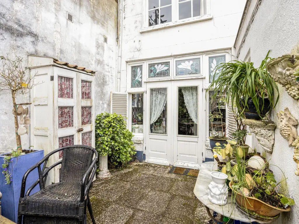 Voorstraat 6, OOLTGENSPLAAT