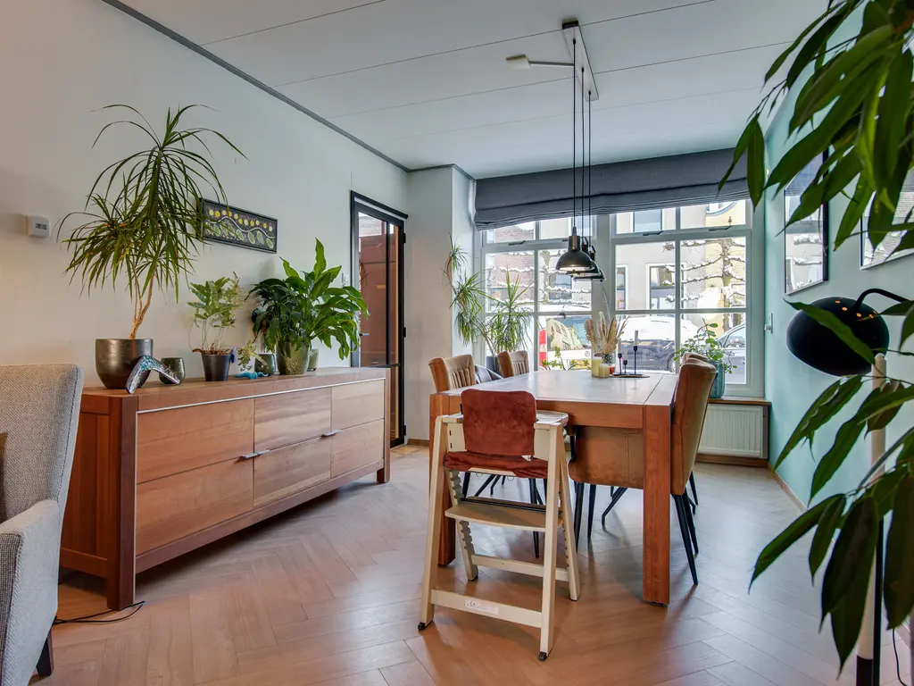 Voorstraat 24, OOLTGENSPLAAT