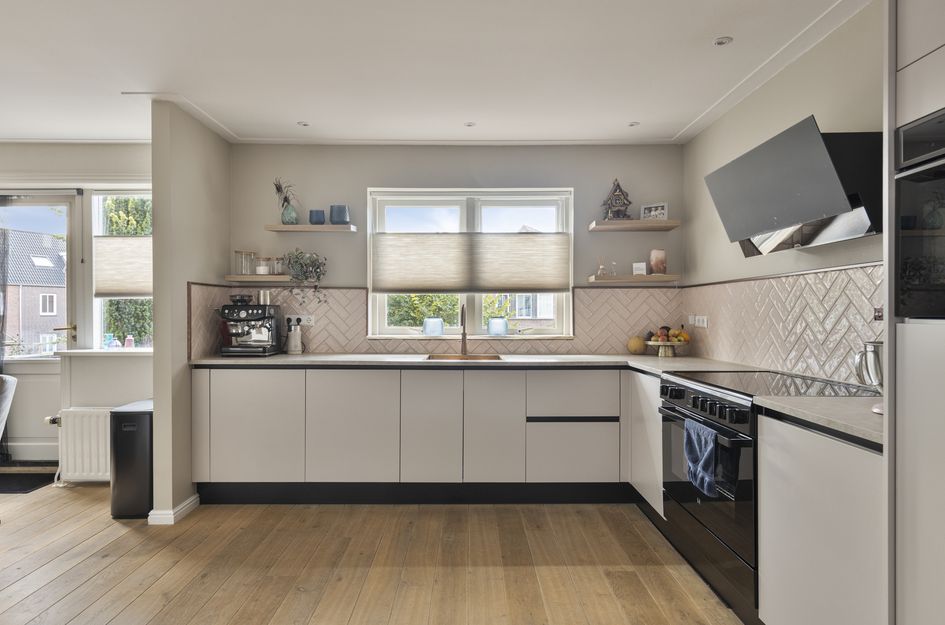 Hoekwoning te koop: Slikdijk 11, Ooltgensplaat