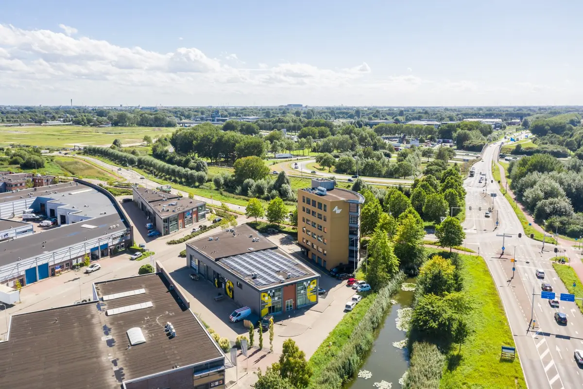 De Veldoven 13, HENDRIK-IDO-AMBACHT
