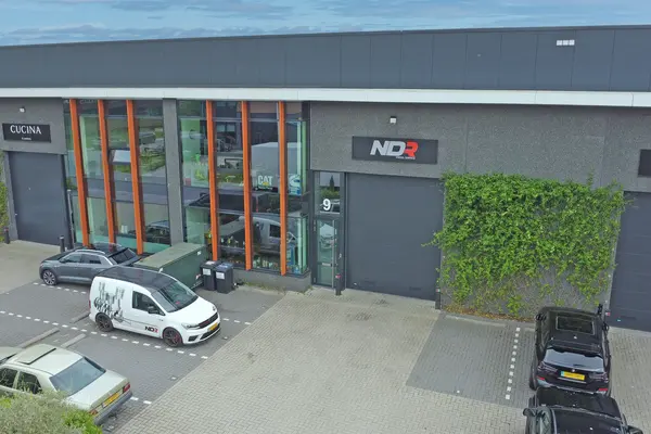 De Wadi 9, HENDRIK-IDO-AMBACHT
