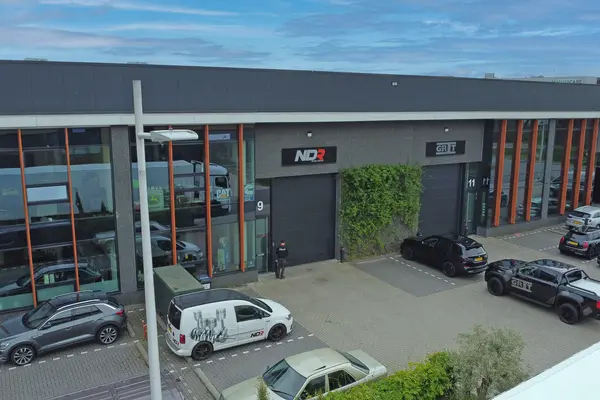 De Wadi 9, HENDRIK-IDO-AMBACHT