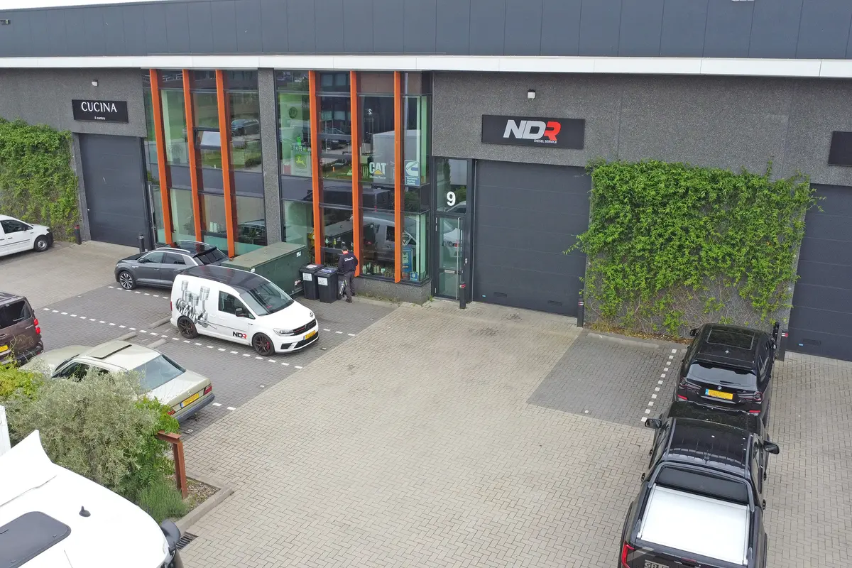 De Wadi 9, HENDRIK-IDO-AMBACHT